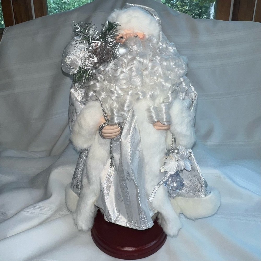 Santa‎ Figurine Father Christmas Winter White EUC